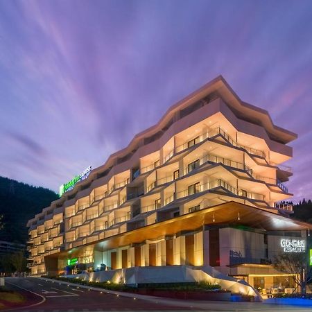 Holiday Inn Express Qiliping By Ihg Emeishan Exterior foto