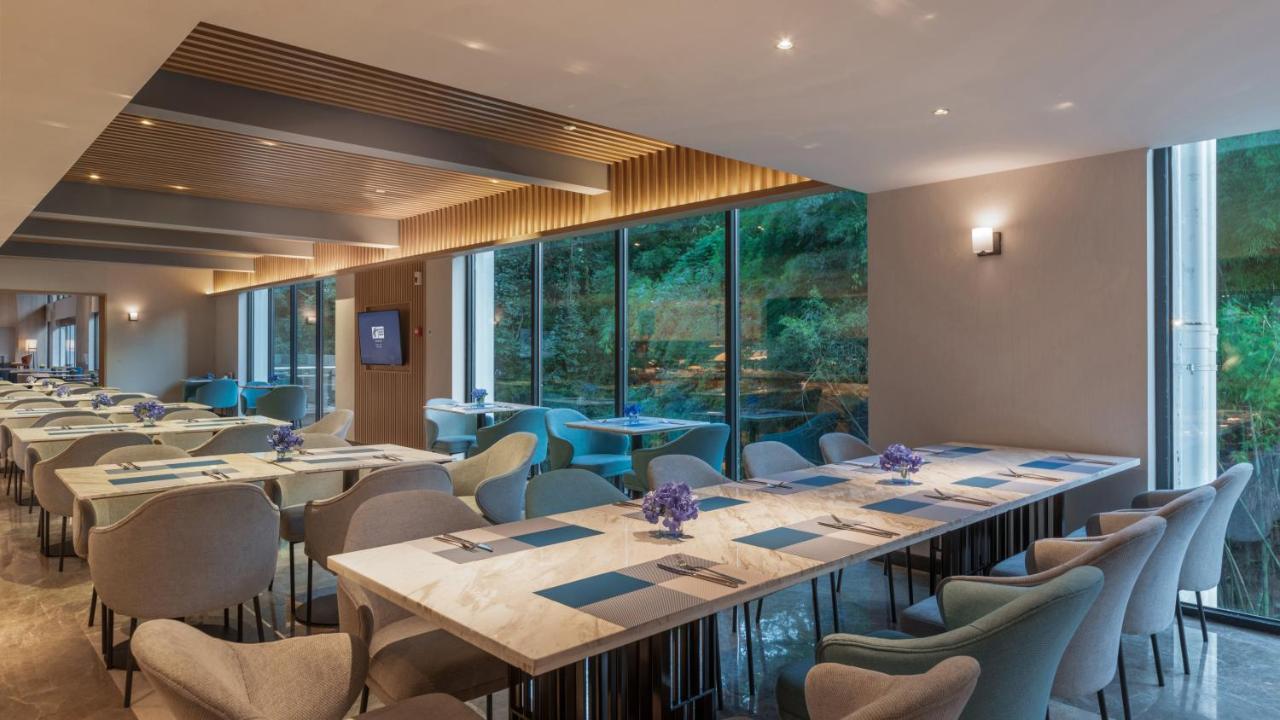 Holiday Inn Express Qiliping By Ihg Emeishan Exterior foto