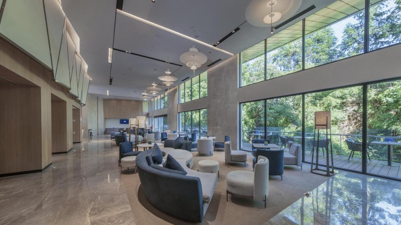 Holiday Inn Express Qiliping By Ihg Emeishan Exterior foto