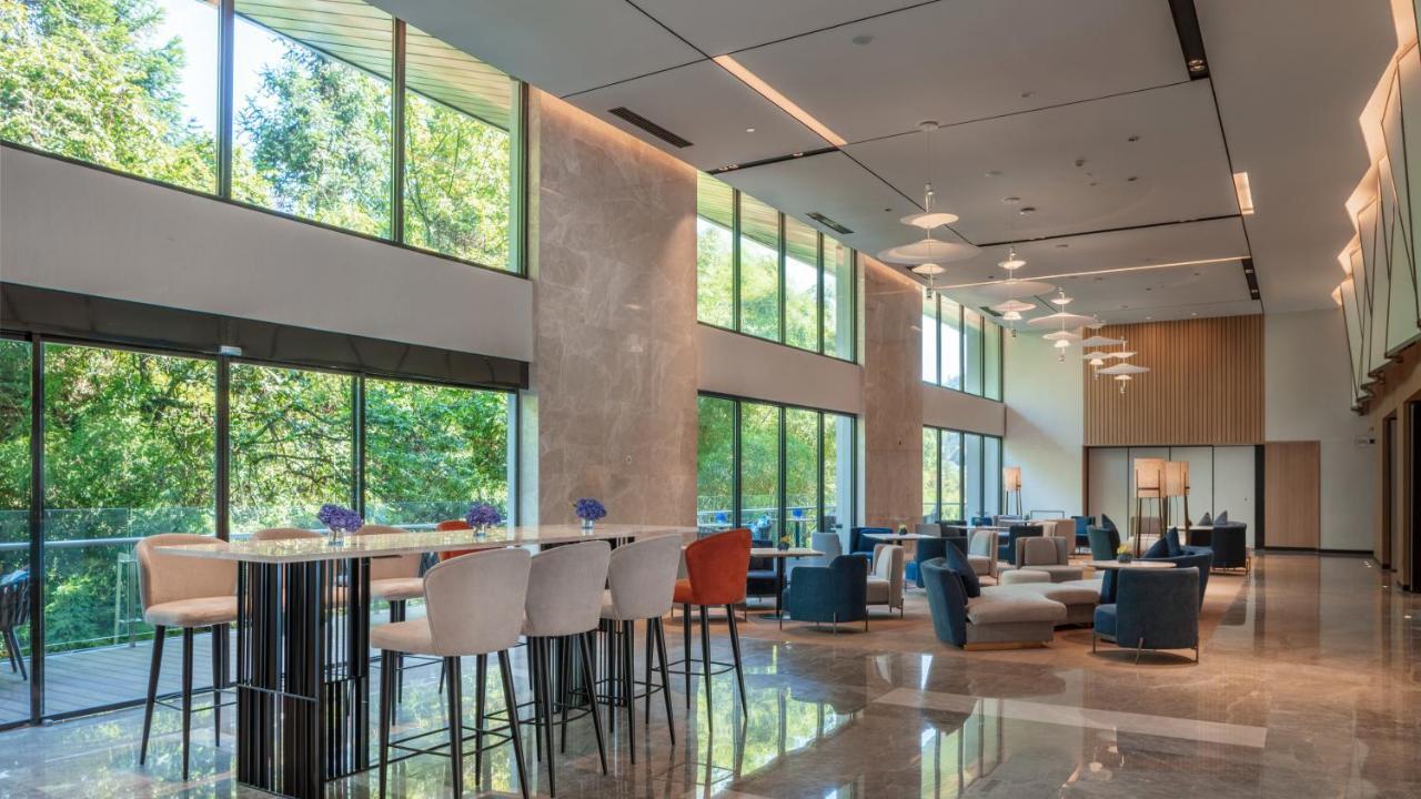 Holiday Inn Express Qiliping By Ihg Emeishan Exterior foto