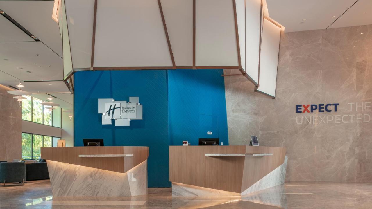 Holiday Inn Express Qiliping By Ihg Emeishan Exterior foto